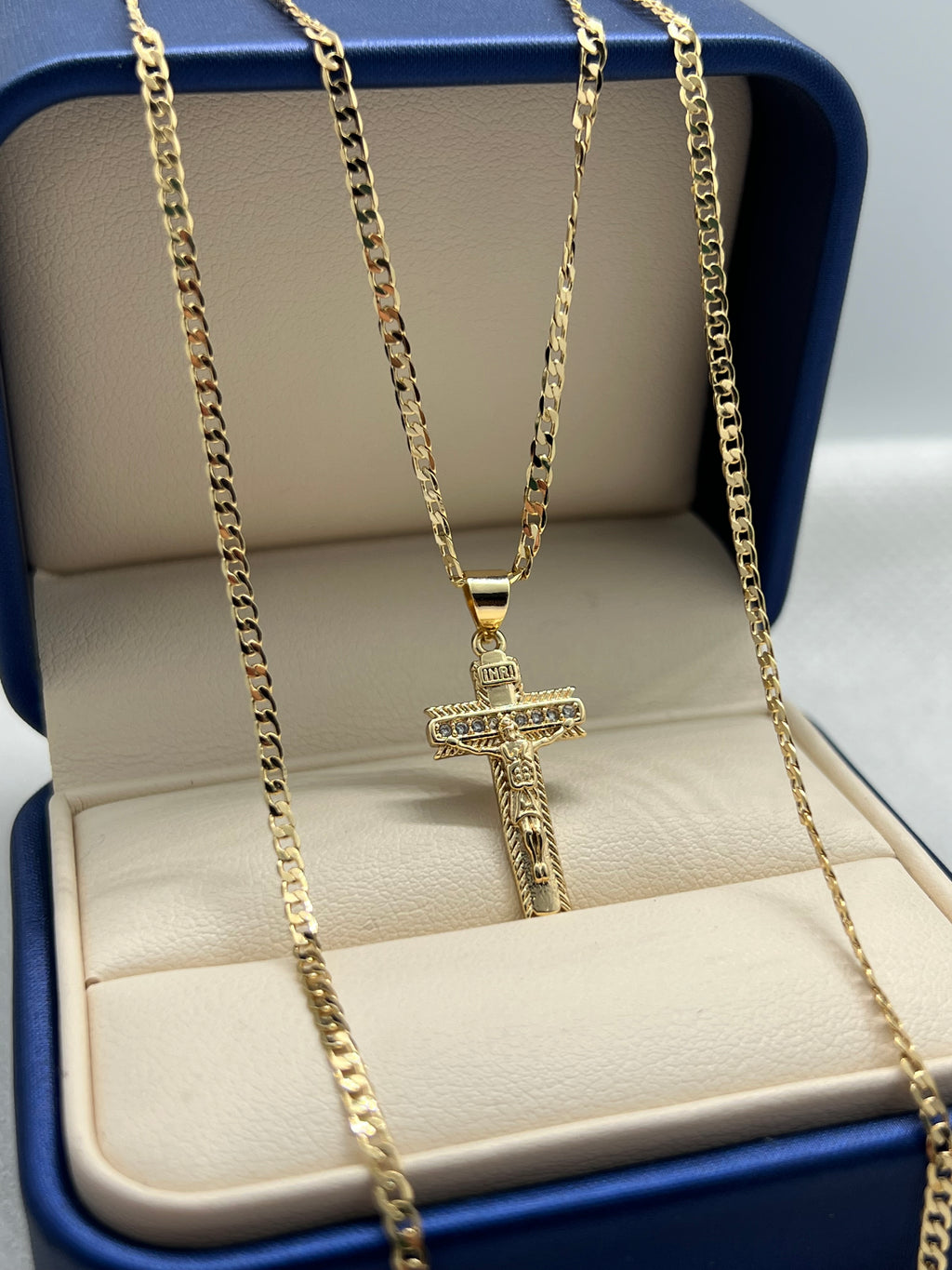 CADENA CUBANA 60CM + DIJE CRISTO MILAGROSO