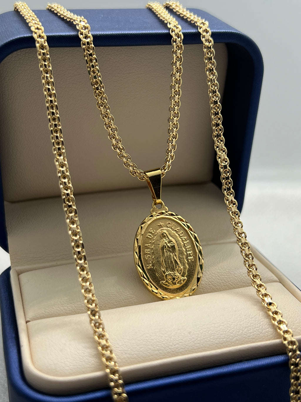 CADENA CHINESCA DE 60CM + DIJE GUADALUPE DIAMANTADA